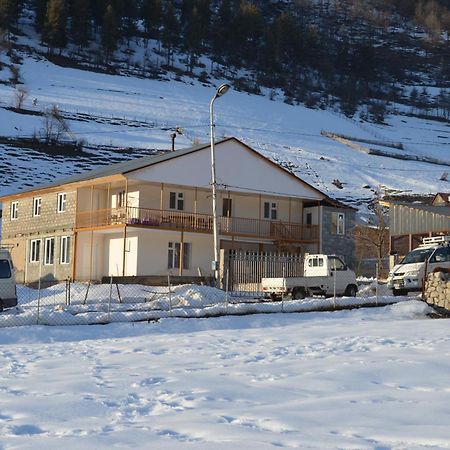 Guesthouse Qarim Mestia Exterior photo